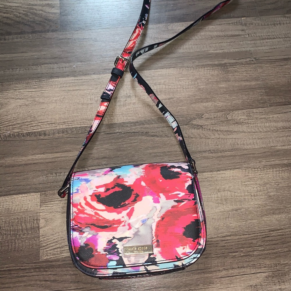 SOLD!! Kate spade purse